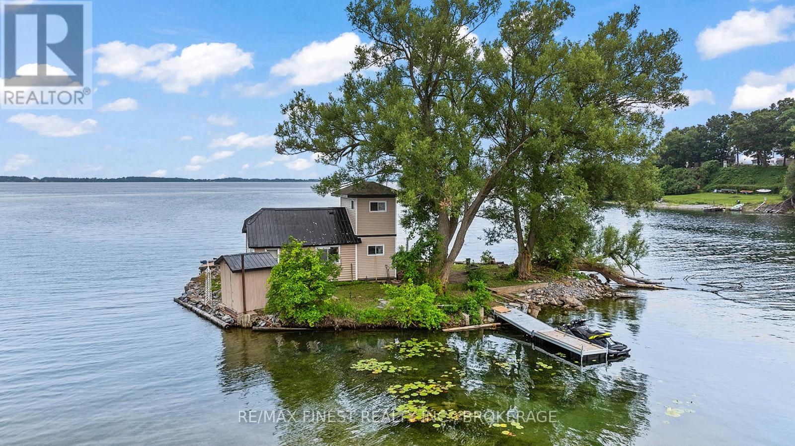Property Photo: 1A Island Bateau ON K7L 4V1