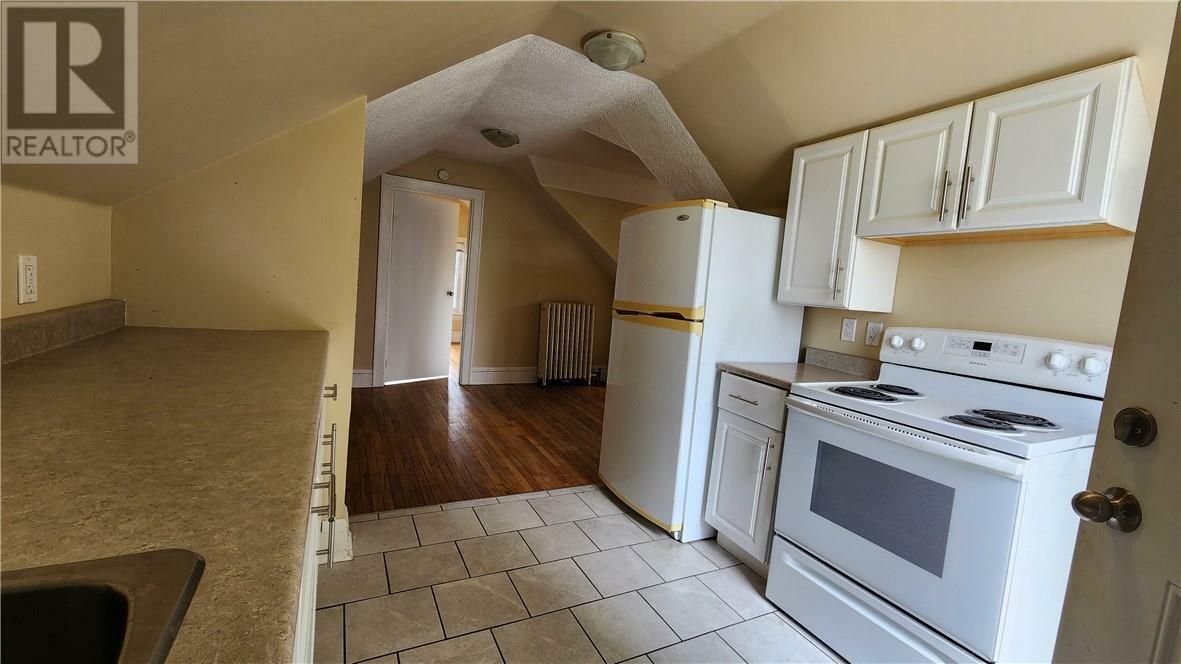 Property Photo:  399 Eva Avenue  ON P3C 4N2 