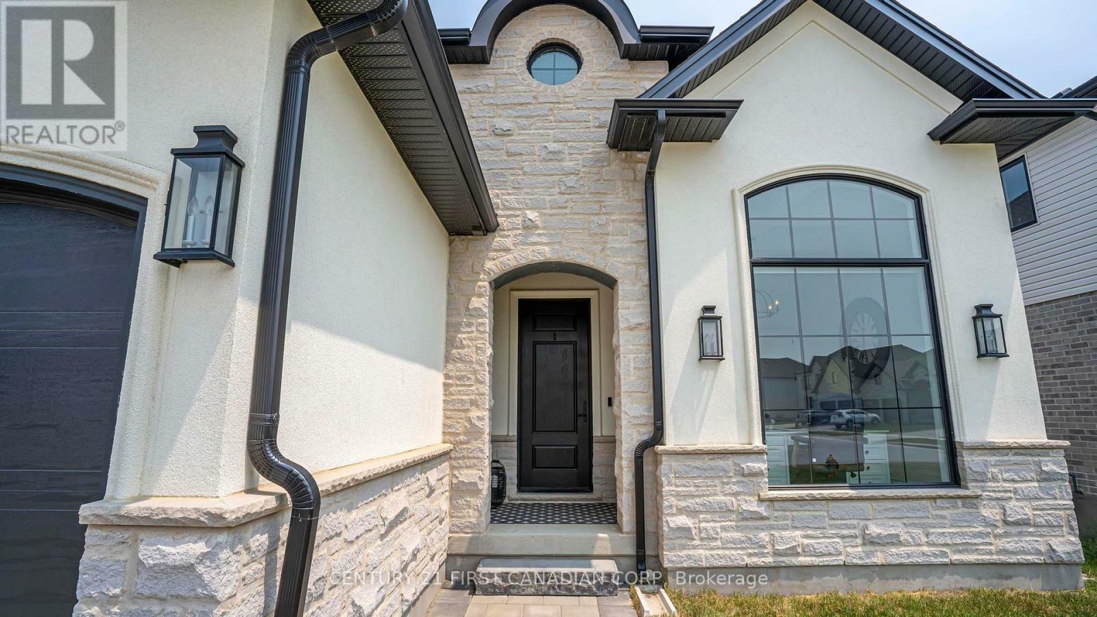 Property Photo: 956 Trailsway Avenue ON N6K 0K7