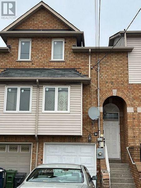 Property Photo: 19 Warner Ave Avenue East ON M4A 2X1