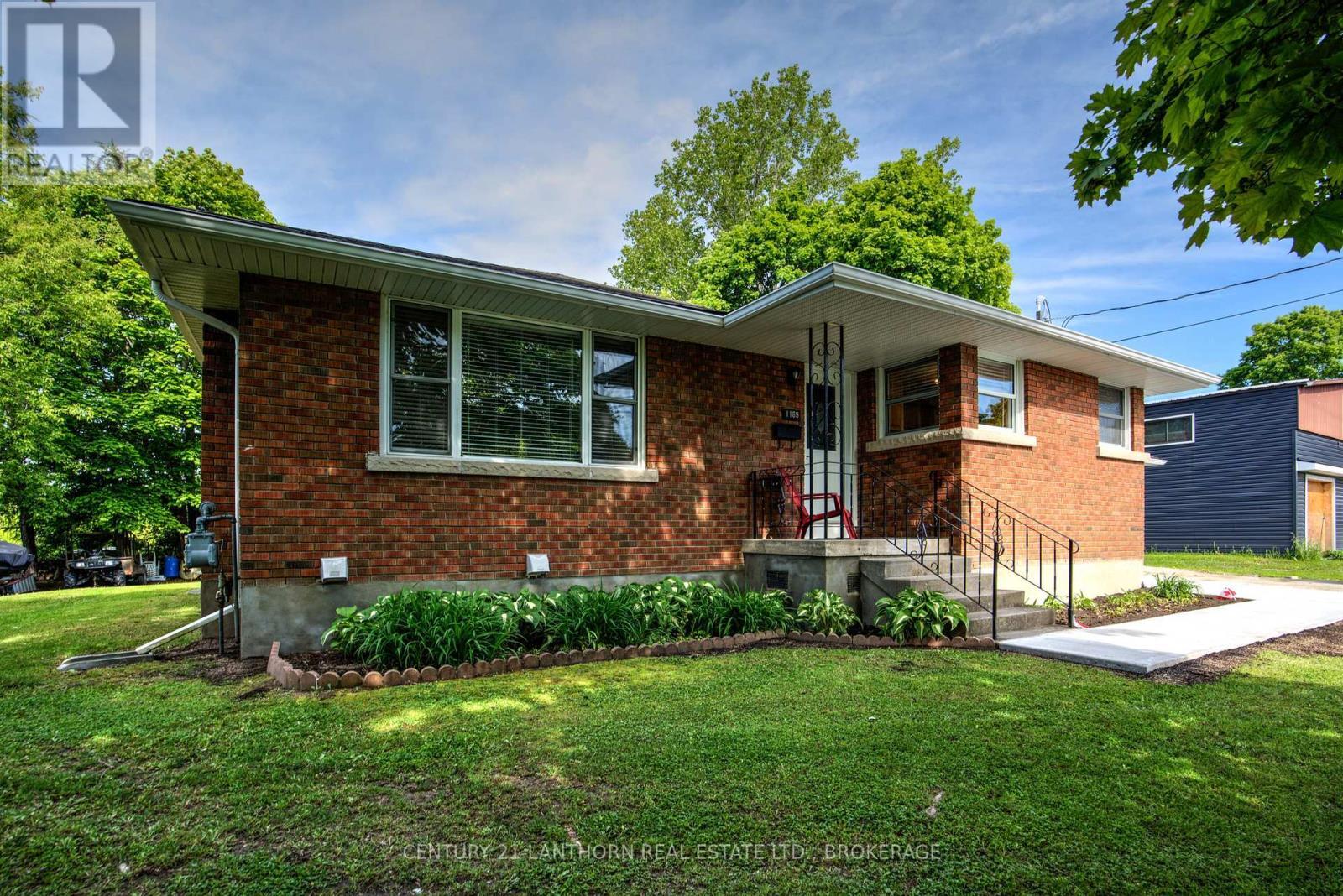 Photo de la propriété: 1189 Westbrook Road ON K7P 2V3