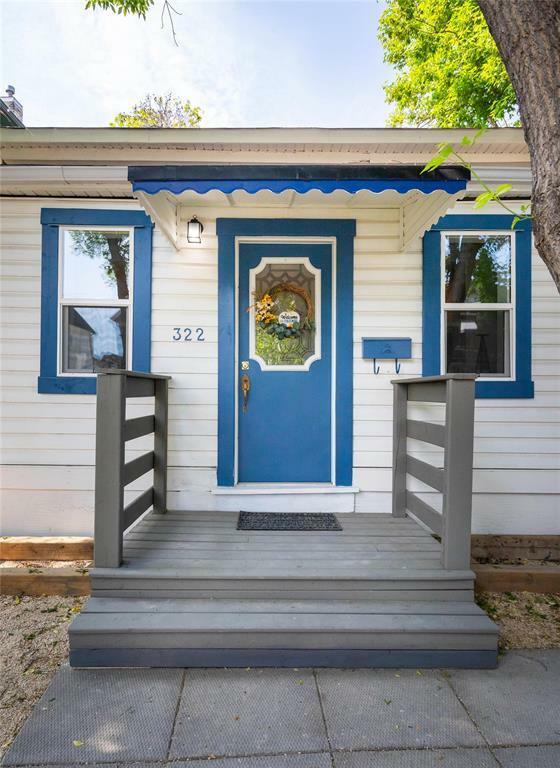 Property Photo: 322 Atlantic Avenue MB R2W 0R3