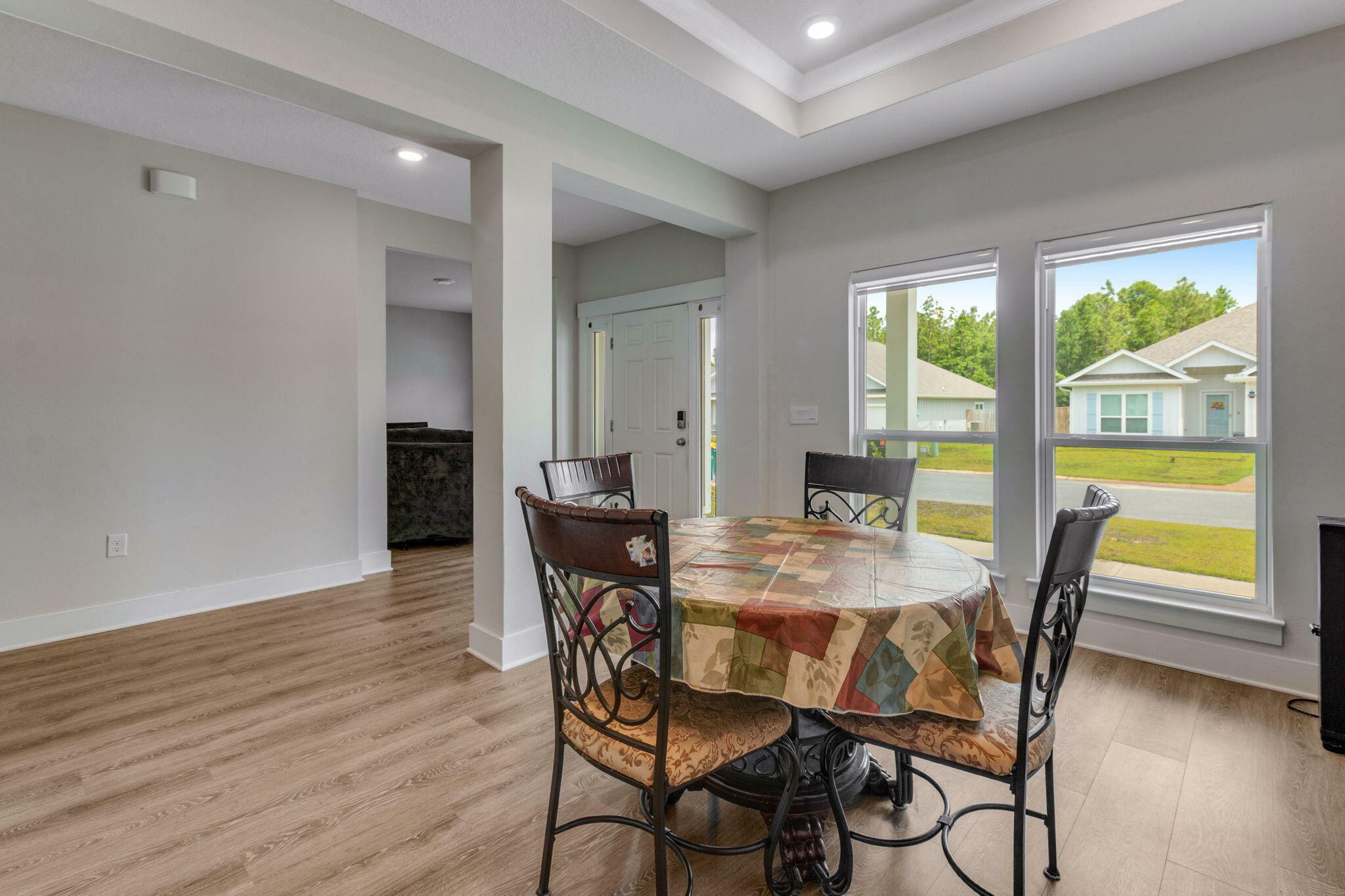 Property Photo: 2409 Dakota Way FL 32536