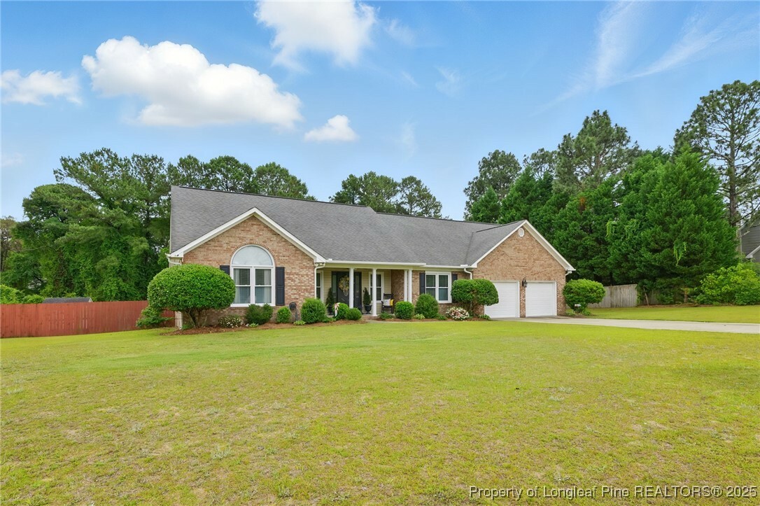 Property Photo: 829 Foxcroft Drive NC 28311