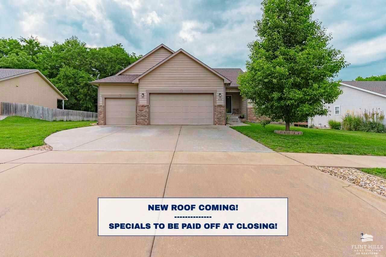 409 Stone Grove Drive  Manhattan KS 66503 photo