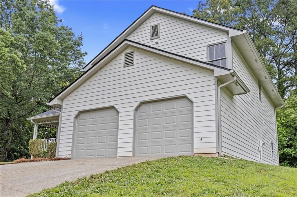 Property Photo:  6402 Grafton Court  GA 30168 