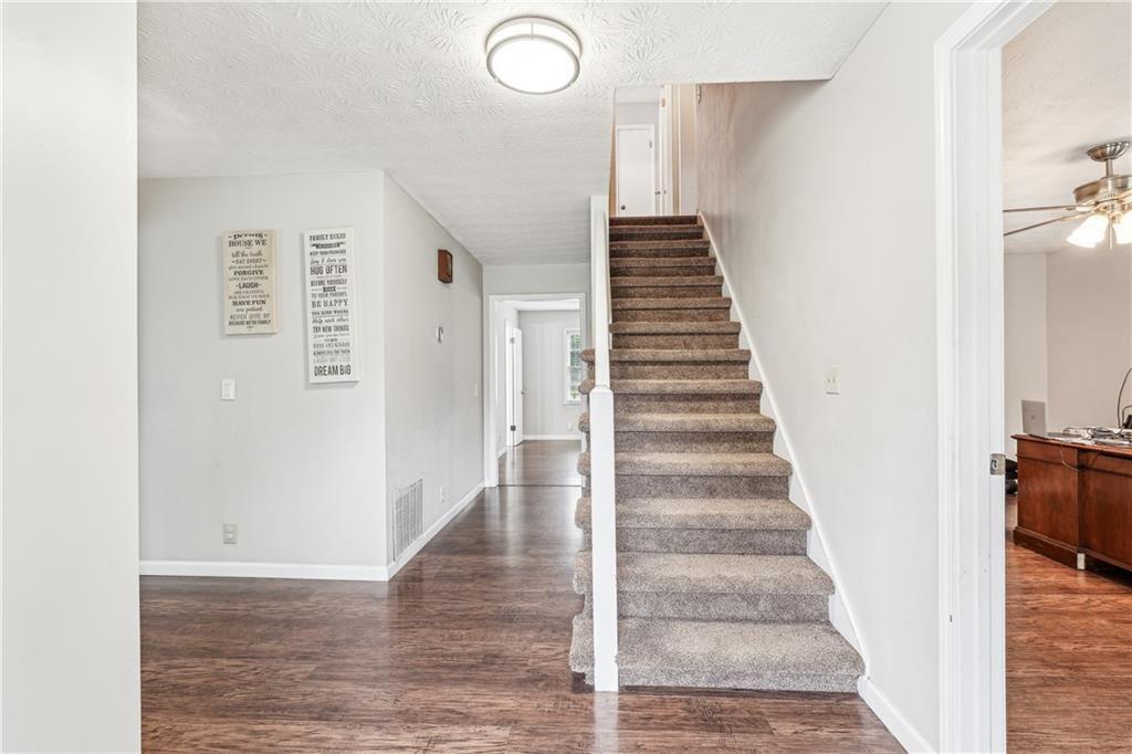 Property Photo: 1752 Shadybrook Court GA 30043