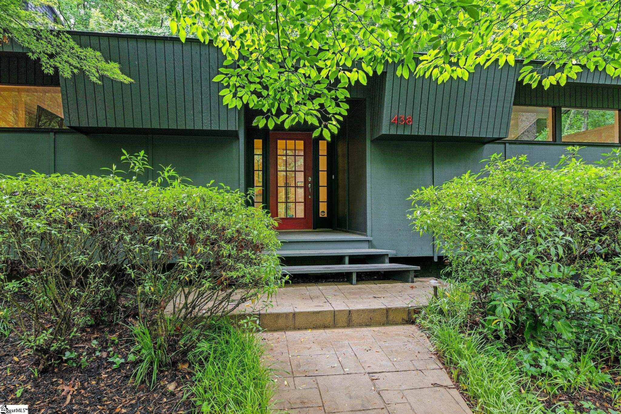 Property Photo: 438 Henderson Road SC 29607