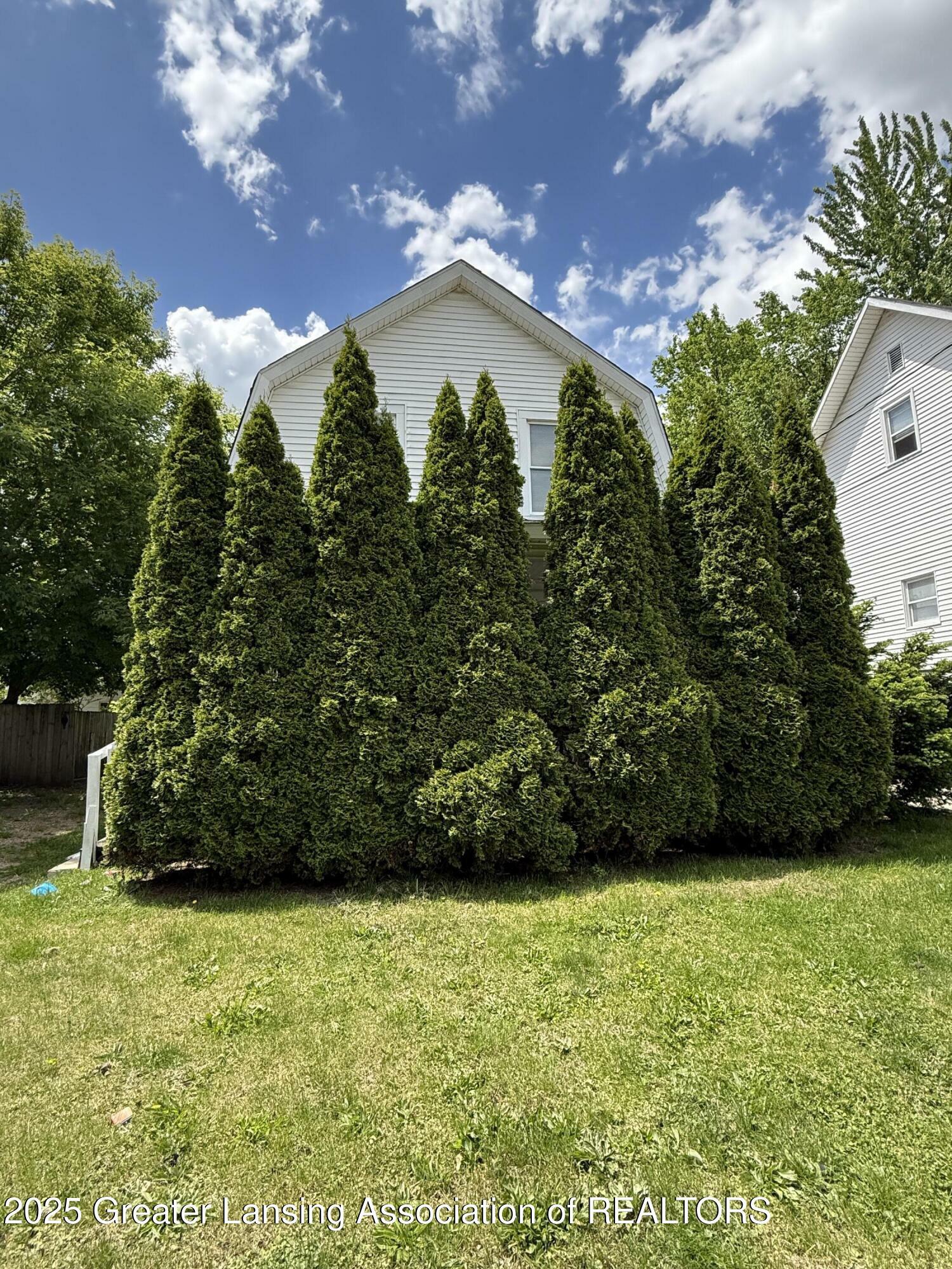 Property Photo: 1618 Lyons Avenue MI 48910