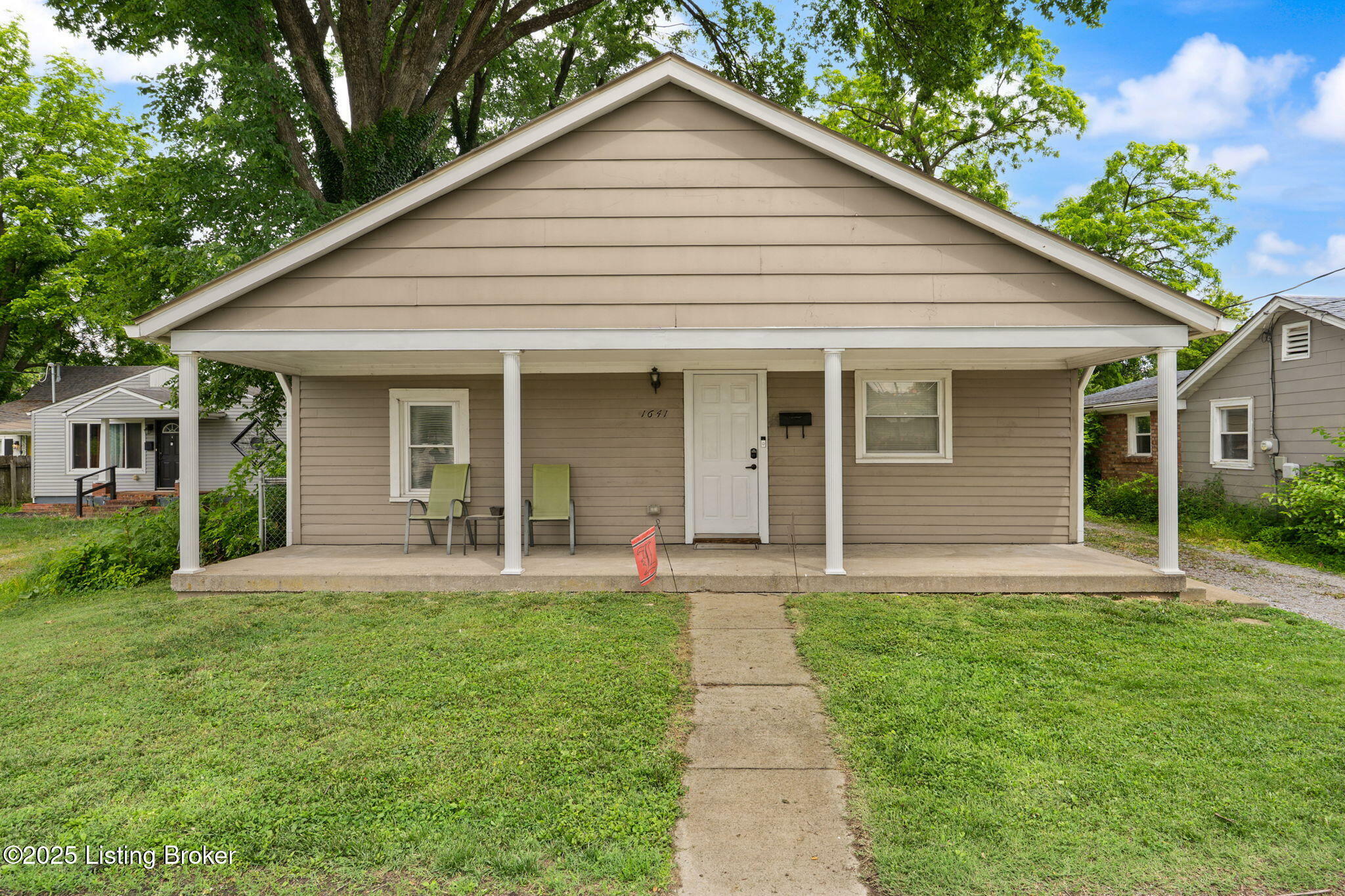 Property Photo: 1641 Taylor Ave KY 40213