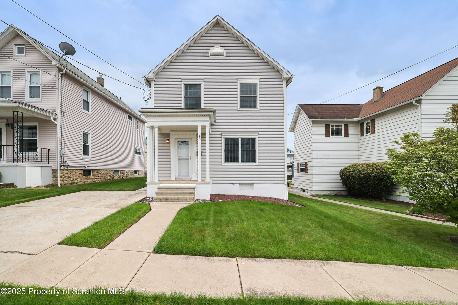 Property Photo: 1311 Bryn Mawr Street PA 18504