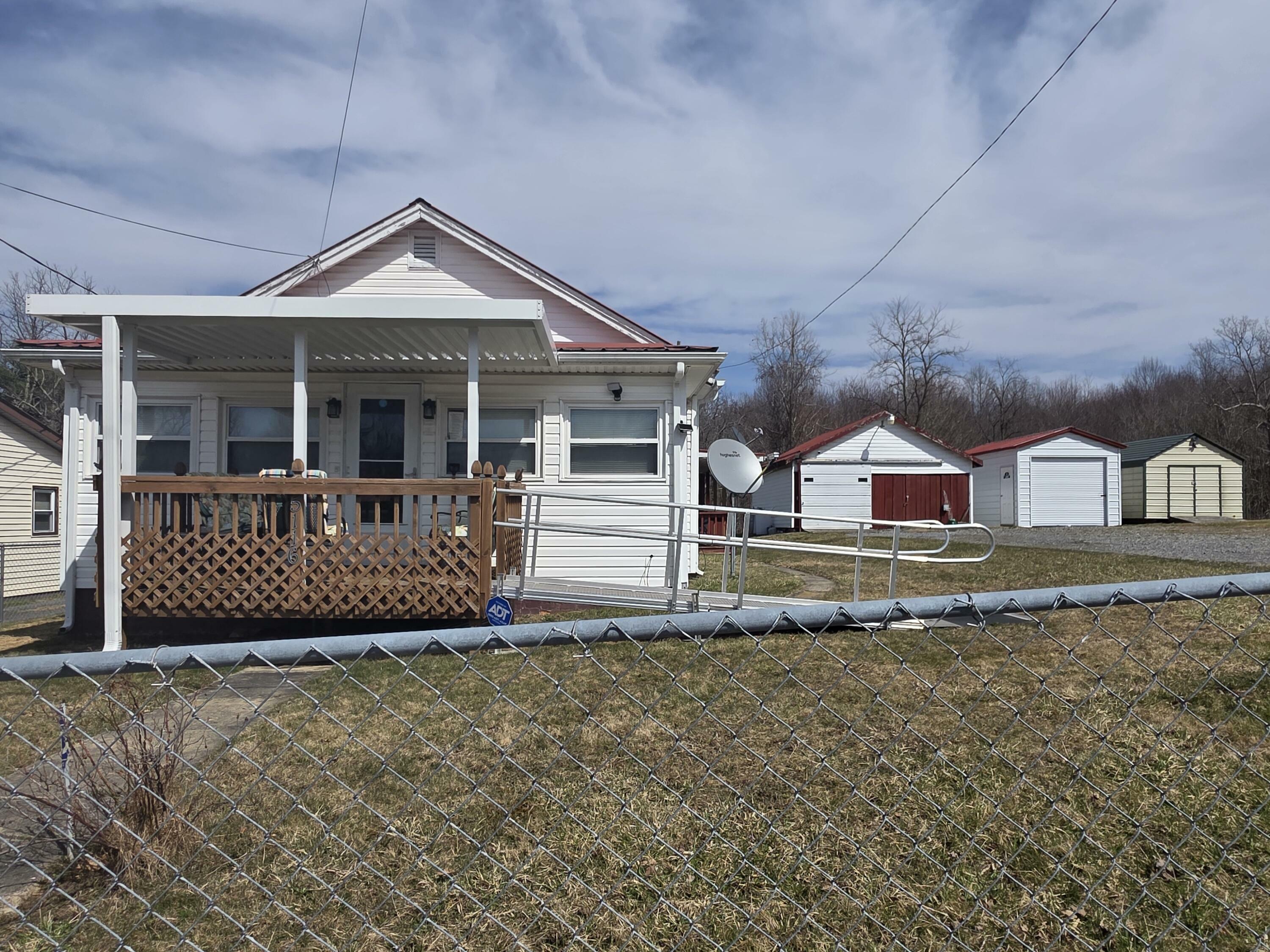 Property Photo: 5116 Meadow Bridge Road WV 25962