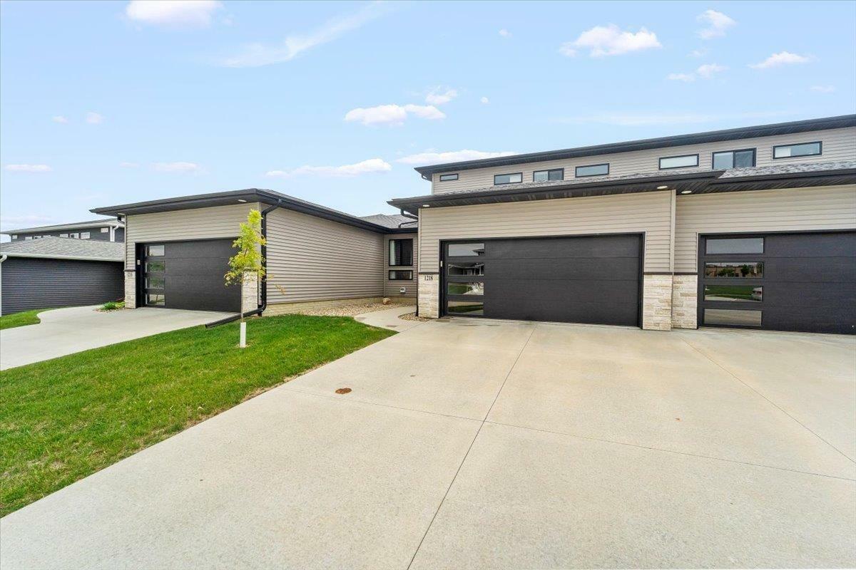 1218 Loren Drive  Cedar Falls IA 50613 photo