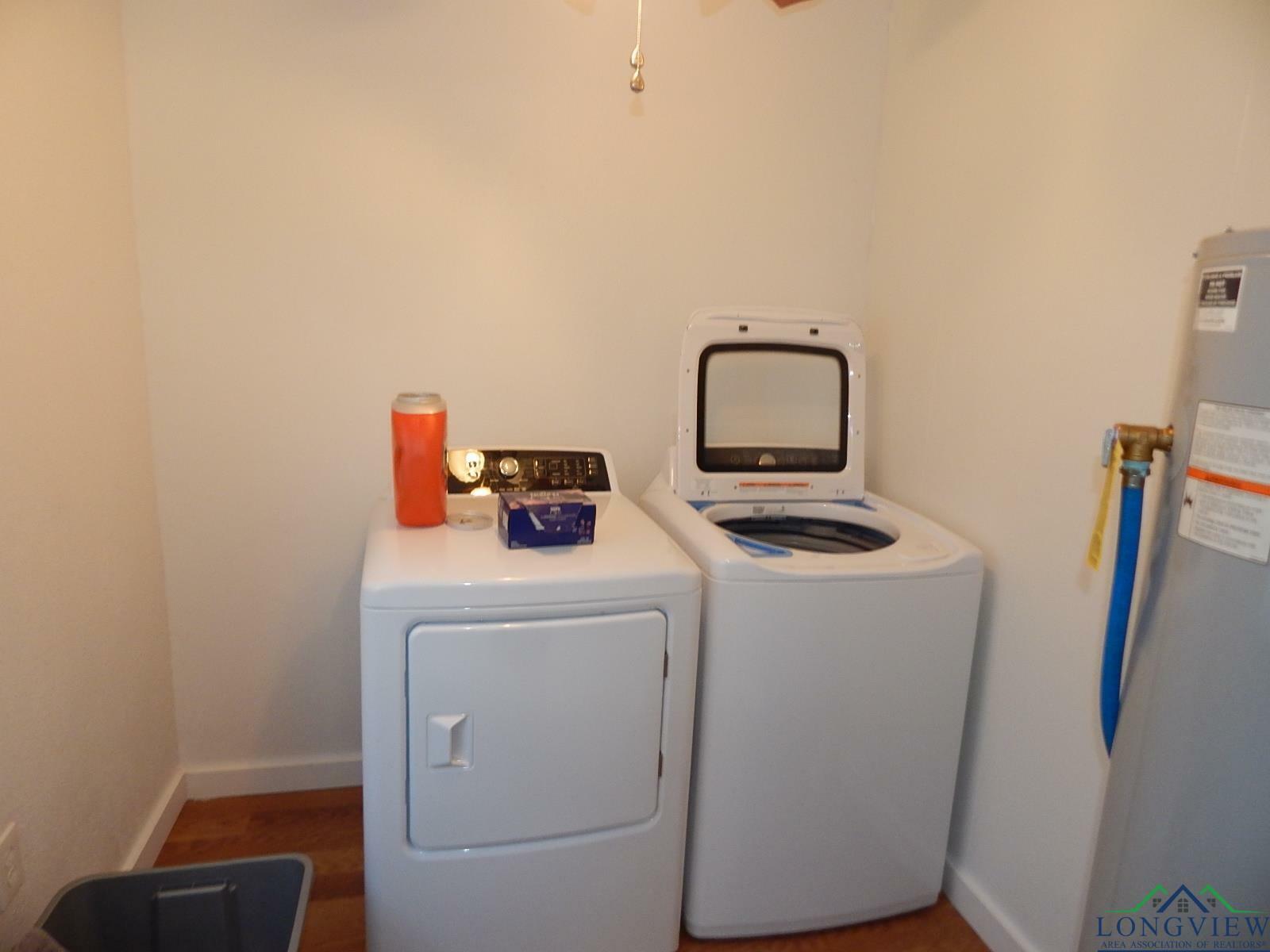 Property Photo: 224 Hilltop TX 75644