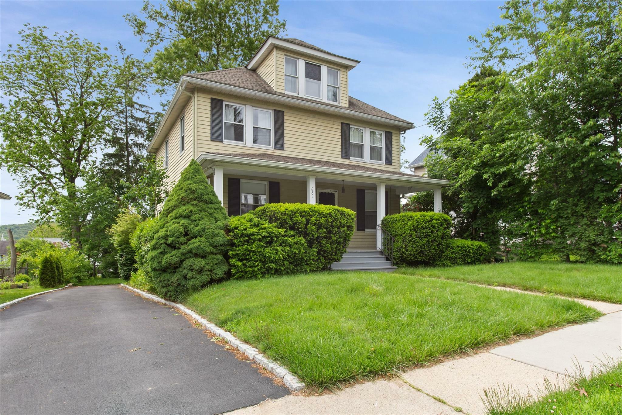 Property Photo:  68 Boltis Street  NY 10549 