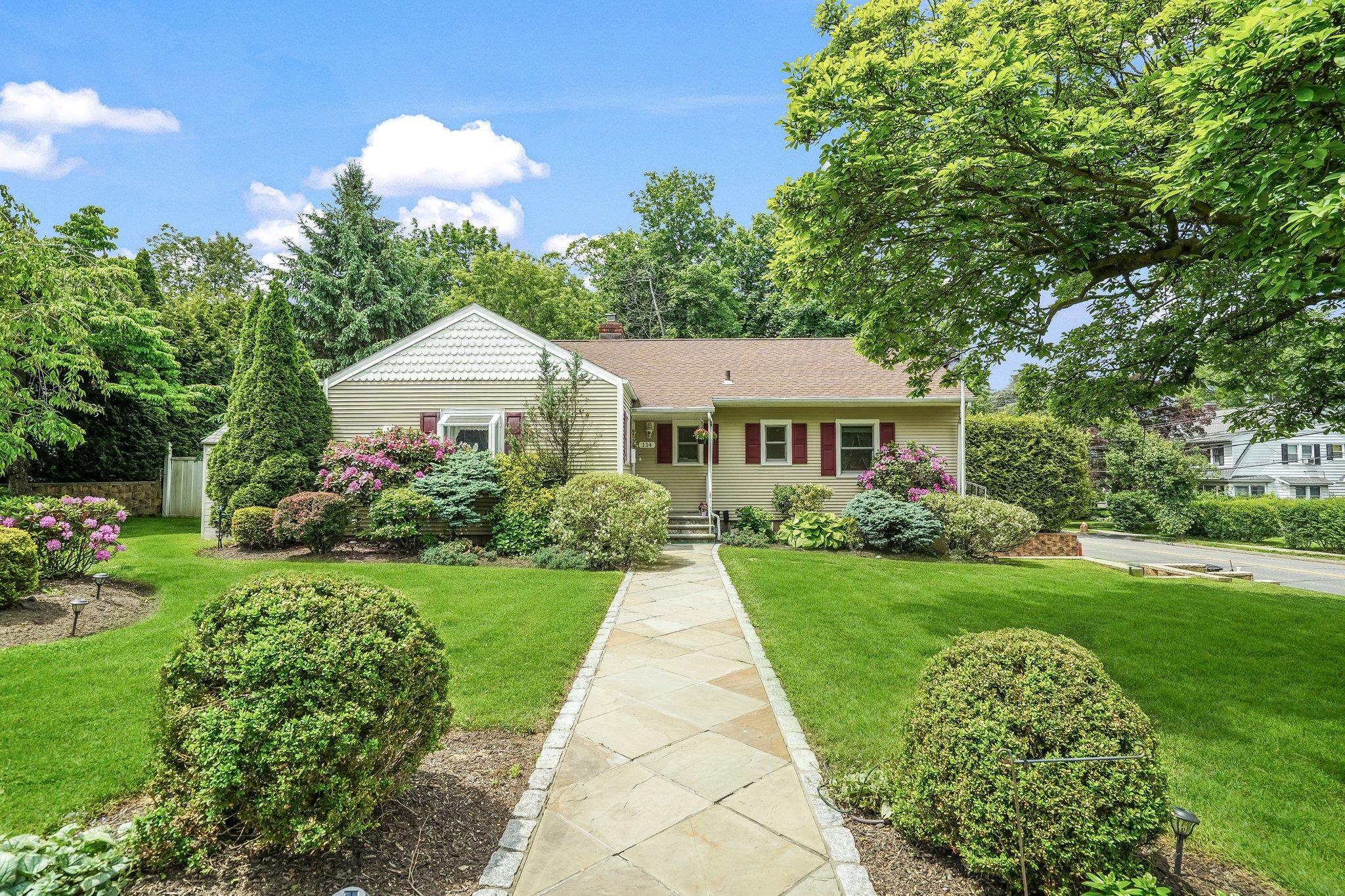 Property Photo: 114 Longview Avenue NY 10605