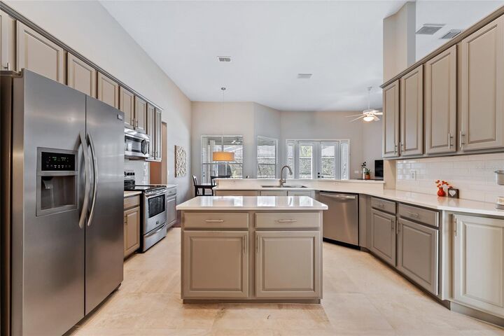 Property Photo: 10030 Chatham Oaks Court FL 32836