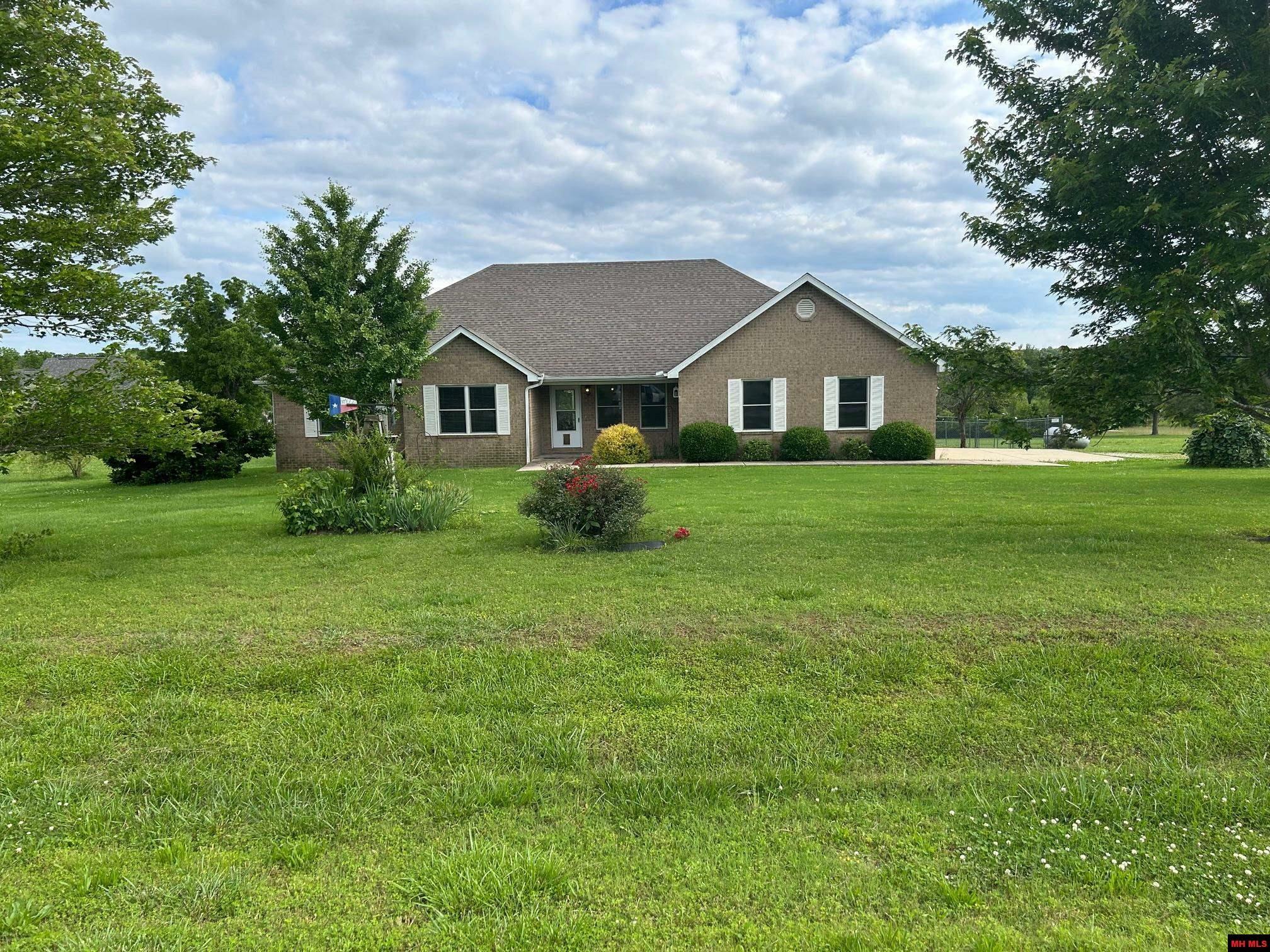 Property Photo: 108 Debonair Court AR 72653