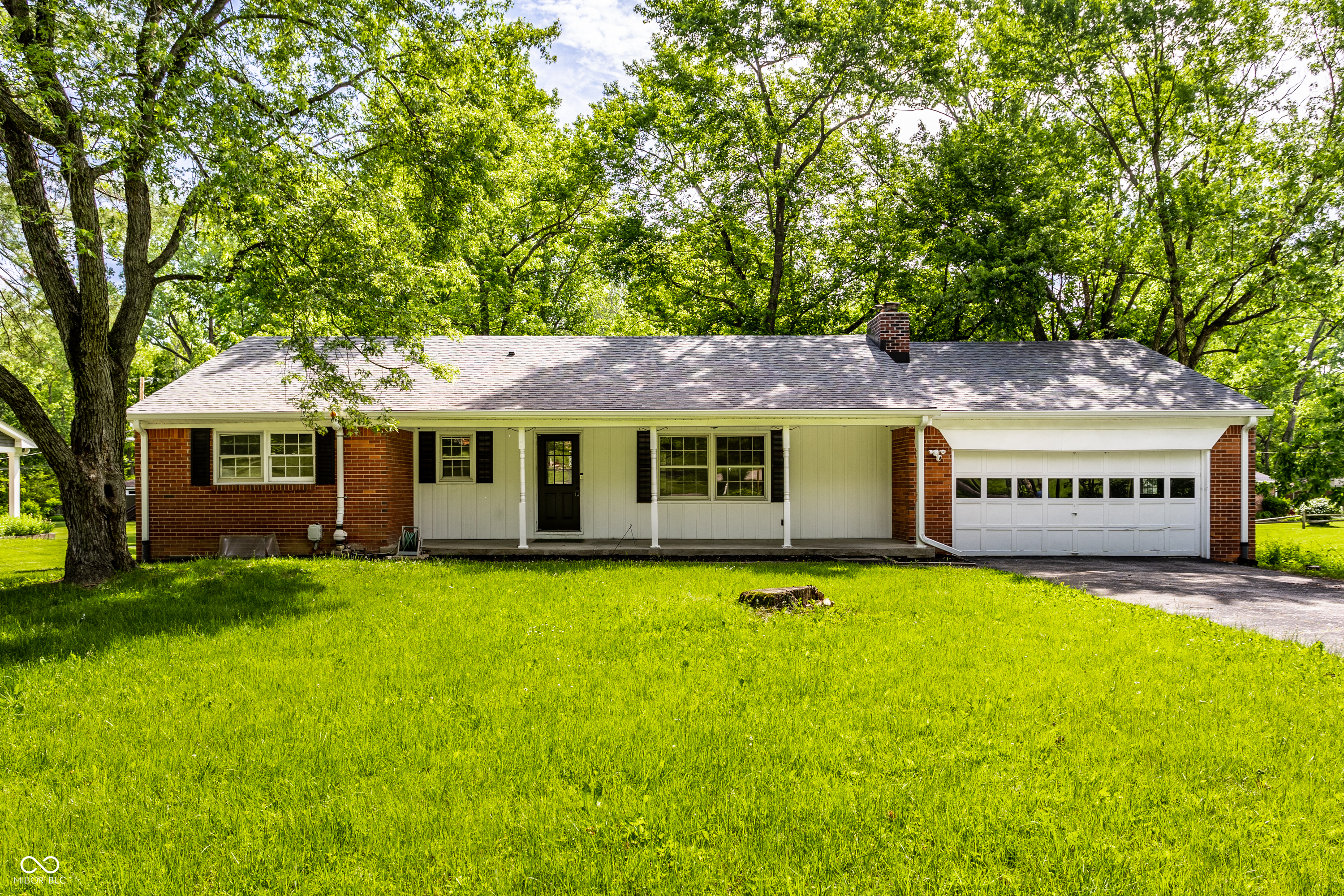 Property Photo: 4275 Springwood Trail IN 46228