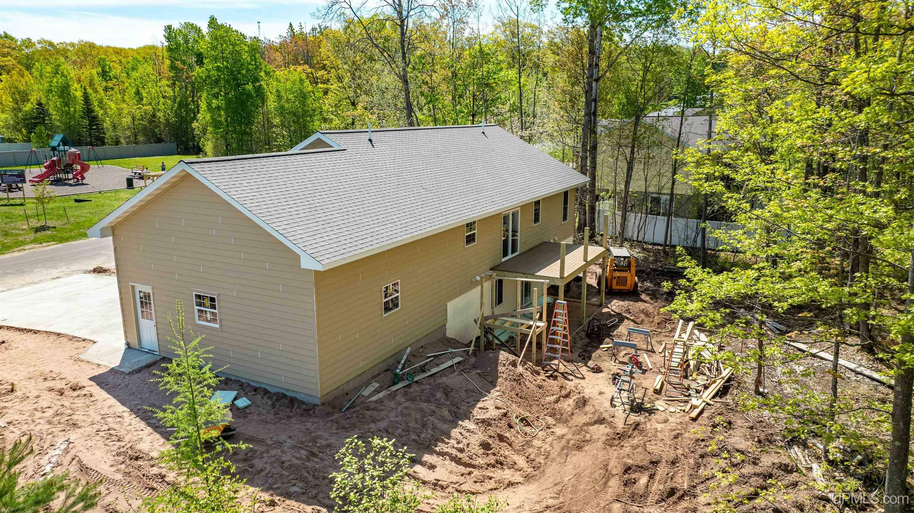 Property Photo:  1922 Sherwood Drive  MI 49931 