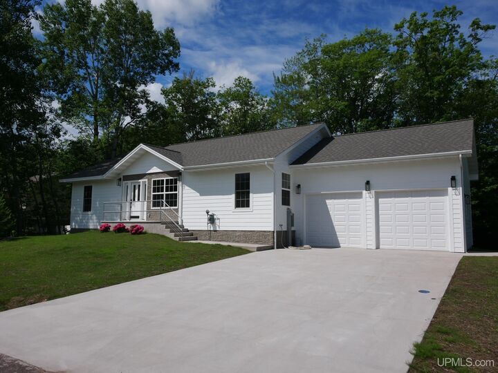 Property Photo: 1922 Sherwood Drive MI 49931