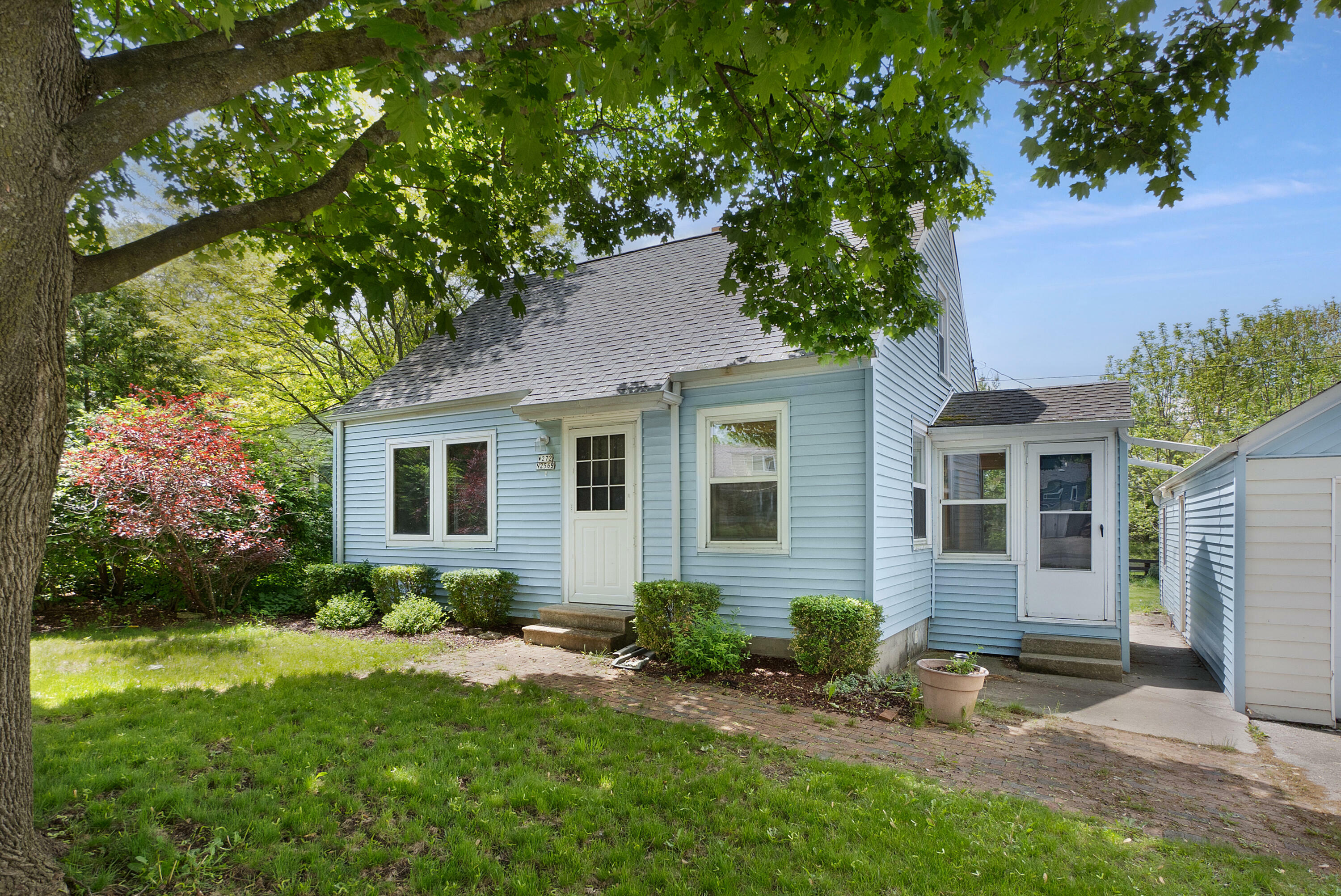 Property Photo: W272n2569 Apple Tree Ln WI 53072