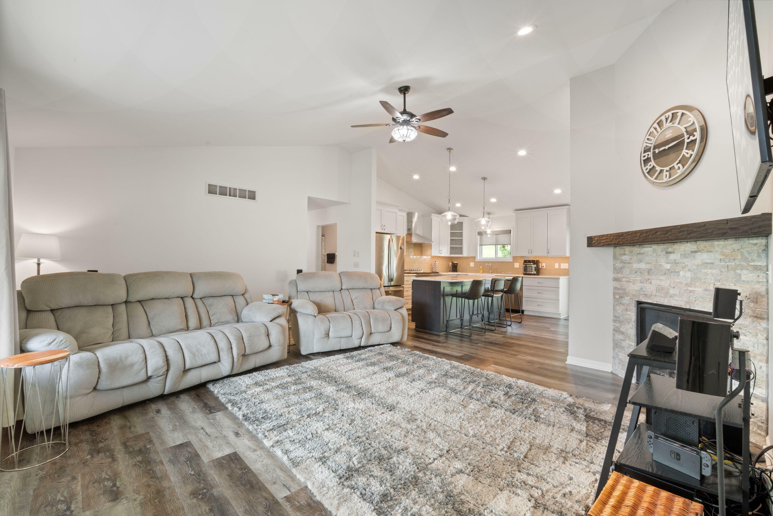 Property Photo: 1226 Villa Park Dr WI 53090