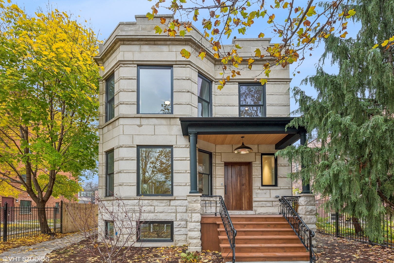 Property Photo: 2022 N Humboldt Boulevard IL 60647