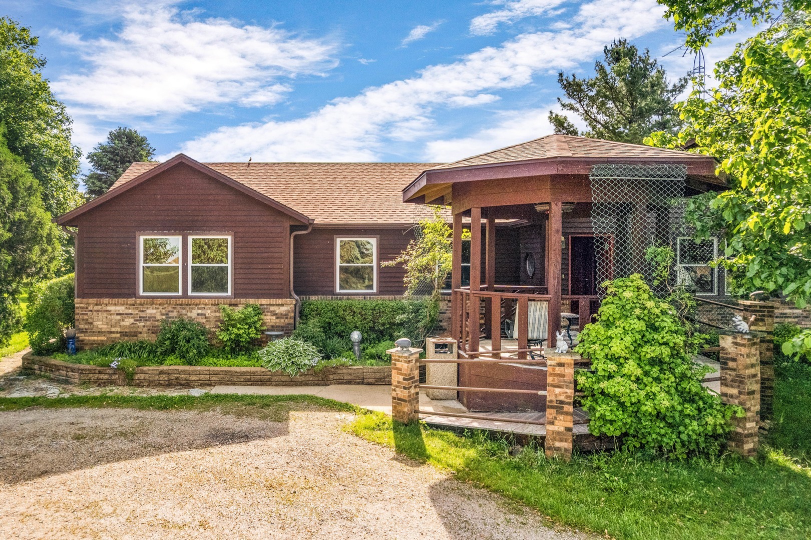 Property Photo:  15534 Somonauk Road  IL 60115 