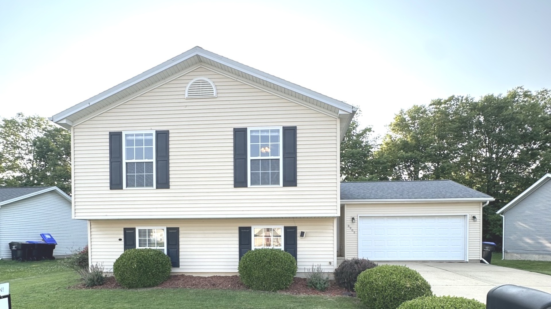 Property Photo: 3905 Shasta Drive IL 61705