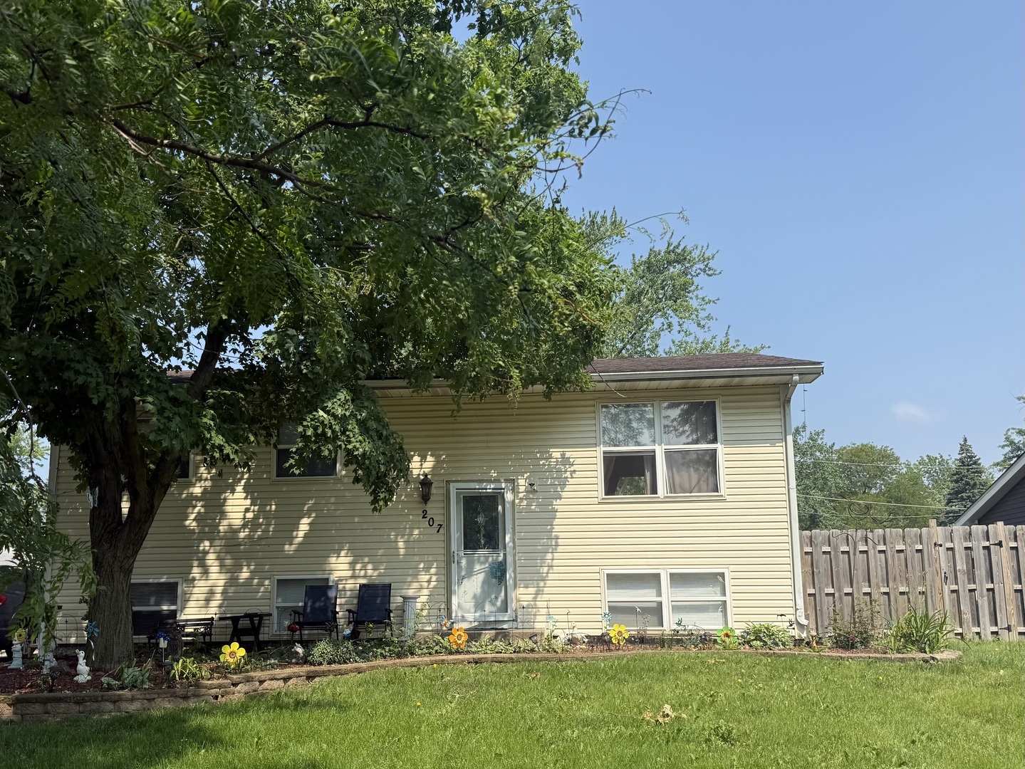Property Photo: 207 Pacific Drive IL 60440
