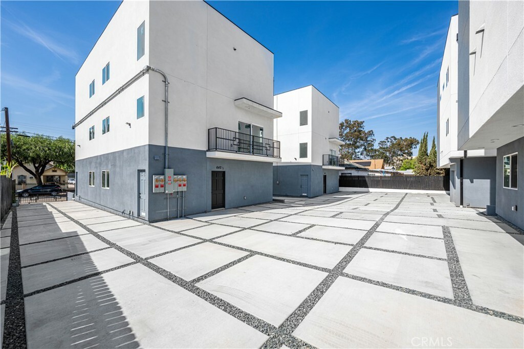 Property Photo: 646 N Boyle 1/2 CA 90033