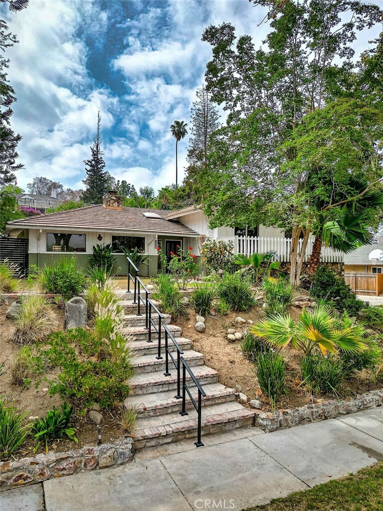 Property Photo: 1169 Lyndhurst Drive CA 92507