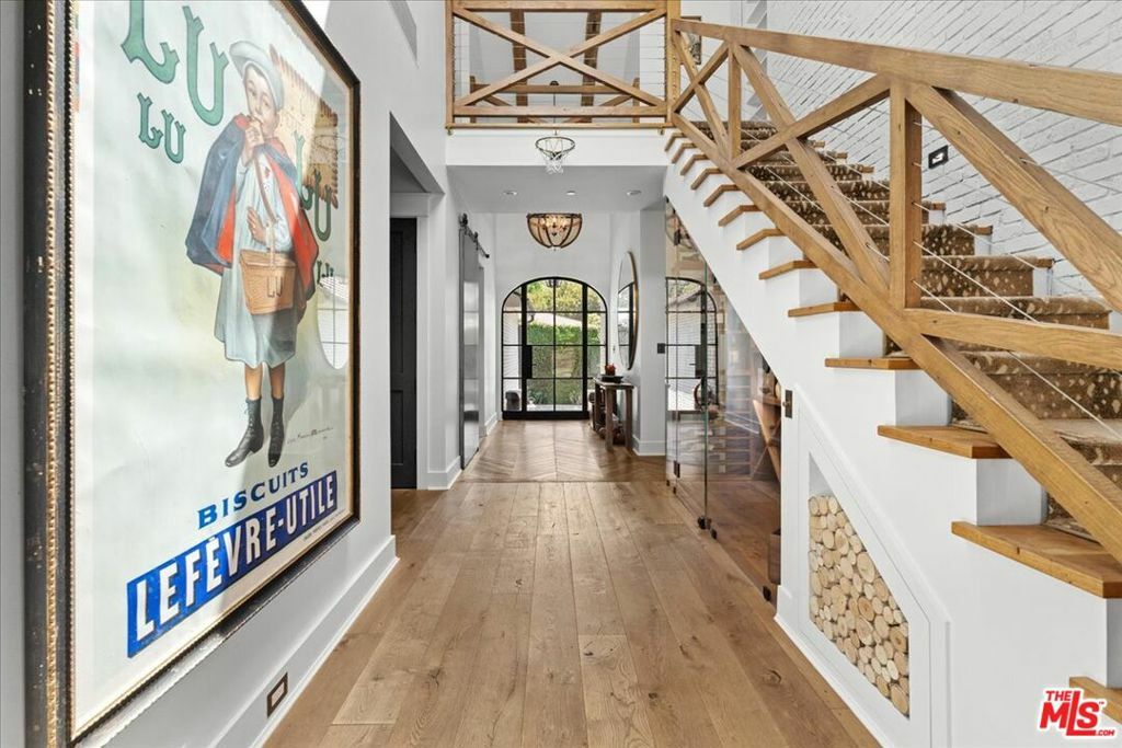 2835 Westbrook Avenue  Los Angeles CA 90046 photo