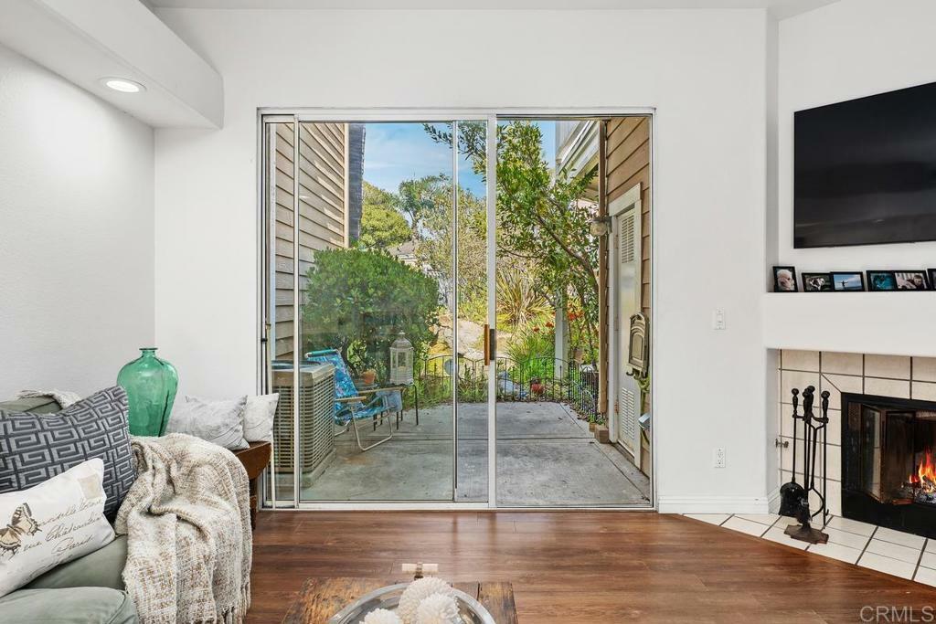 Property Photo:  8585 Via Mallorca 11  CA 92037 