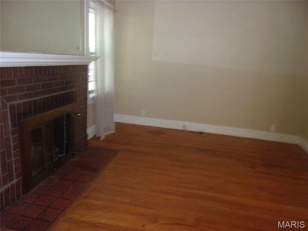 Property Photo: 7622 Springdale Drive MO 63121
