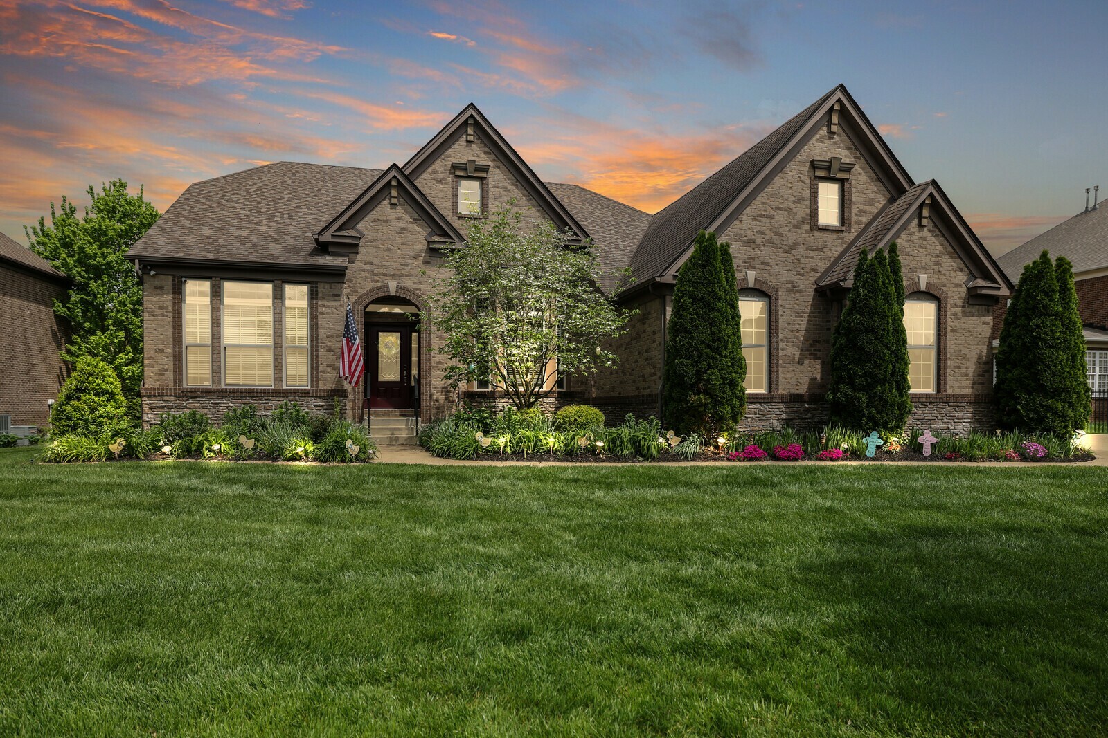Property Photo: 1929 Marylake Way TN 37128