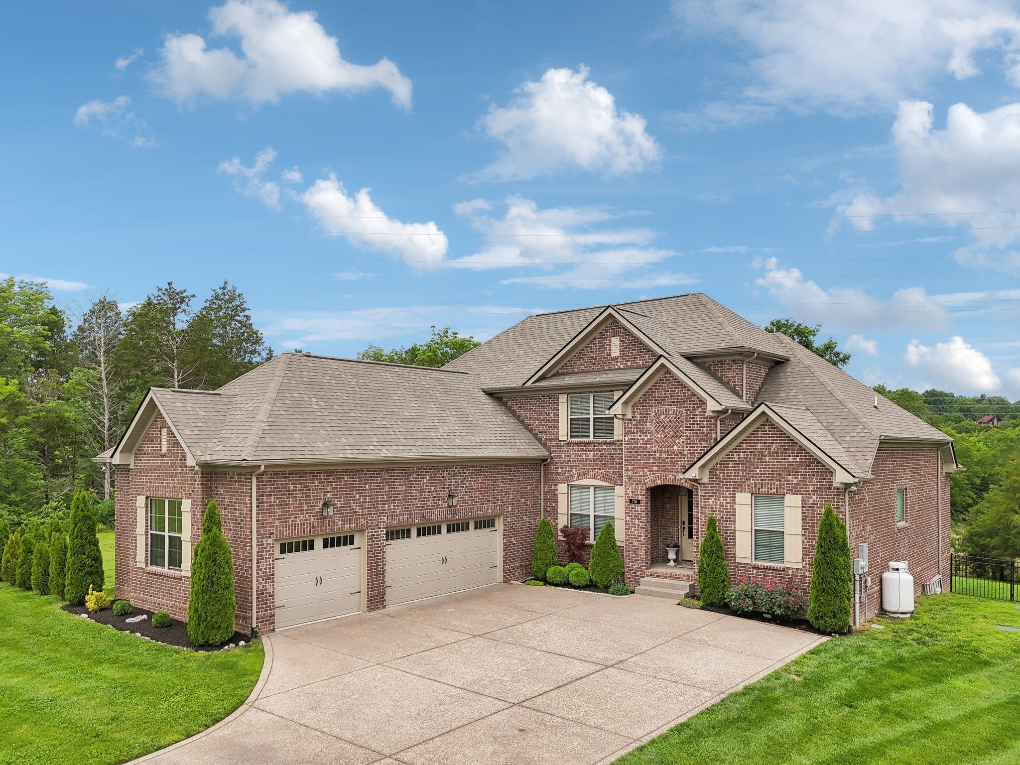 Property Photo: 176 Watermill Ln TN 37087