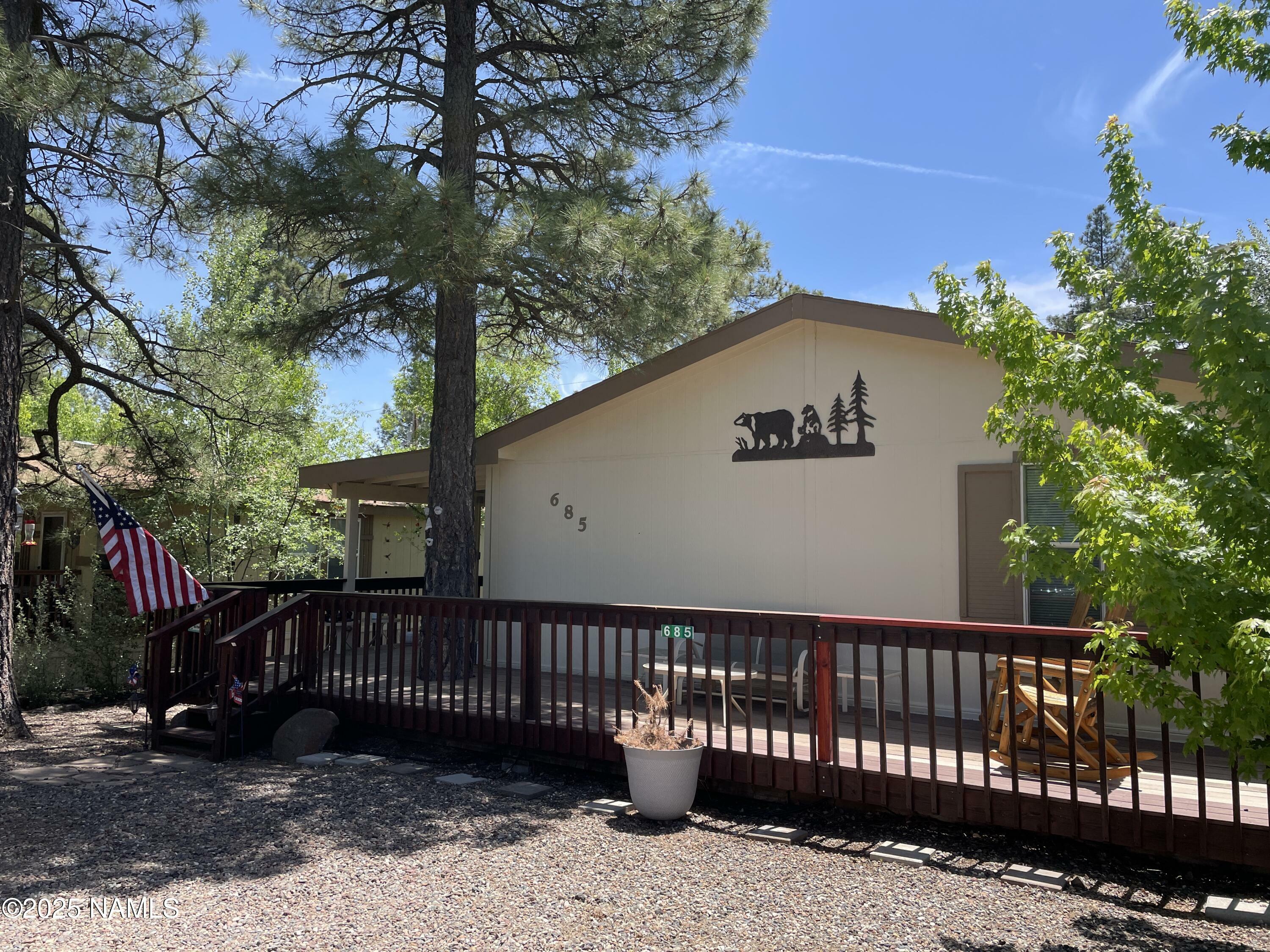 Property Photo: 685 E Oak Drive AZ 86017