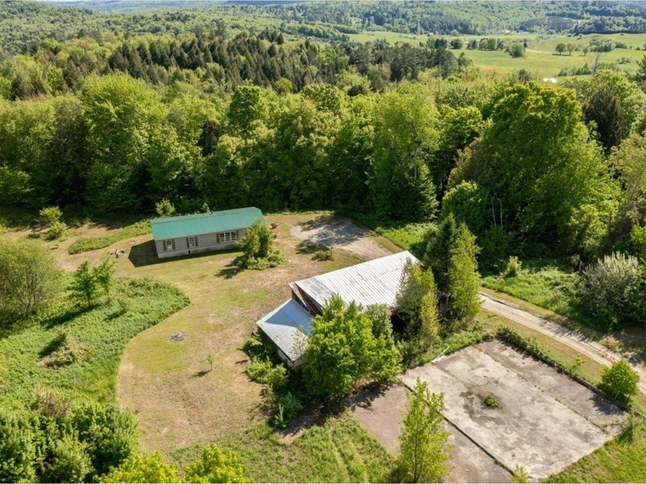 Property Photo: 2462 Vt Route 100-C VT 05656