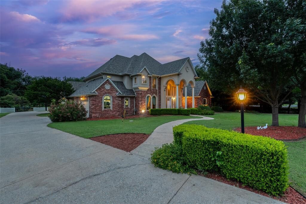 Property Photo:  3873 Heritage Trail  TX 75009 
