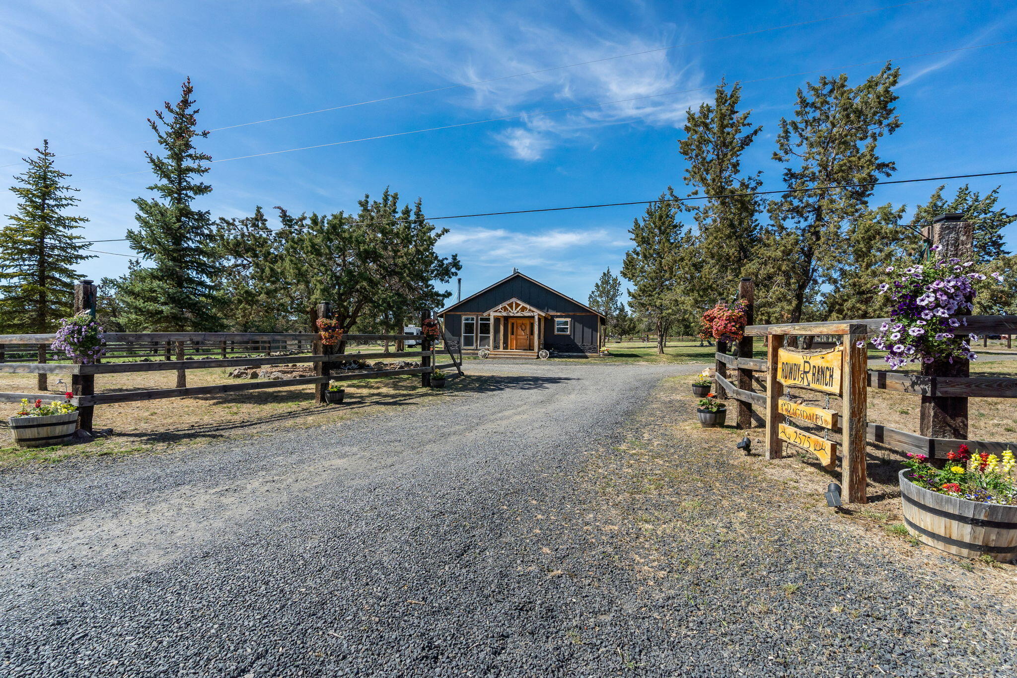 Property Photo: 2575 SE Maphet Road OR 97754
