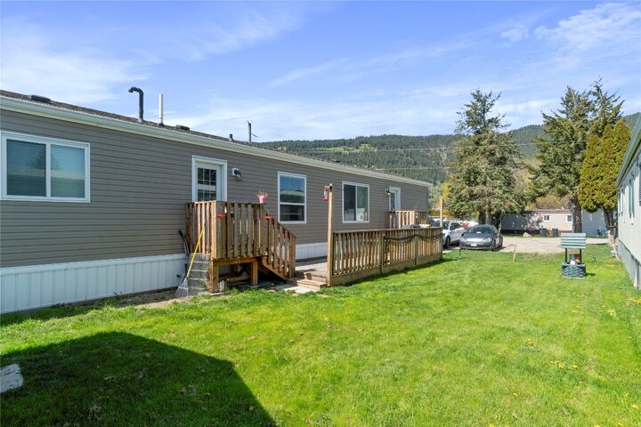 Property Photo:  504 Pine Street 3  BC V0E 1M0 