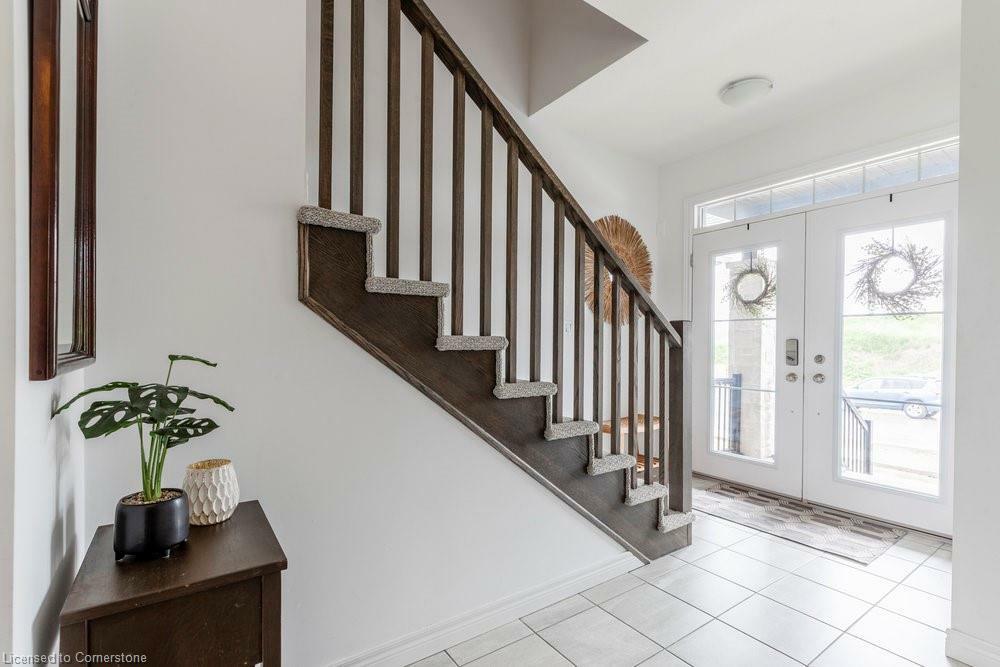 Photo de la propriété: 33 Mair Avenue Avenue ON N3T 0T2