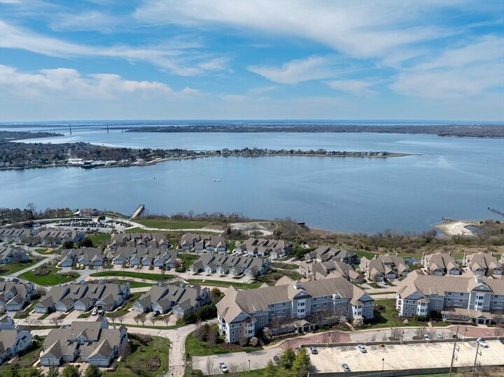 Property Photo:  71 Starboard Dr 170  RI 02878 