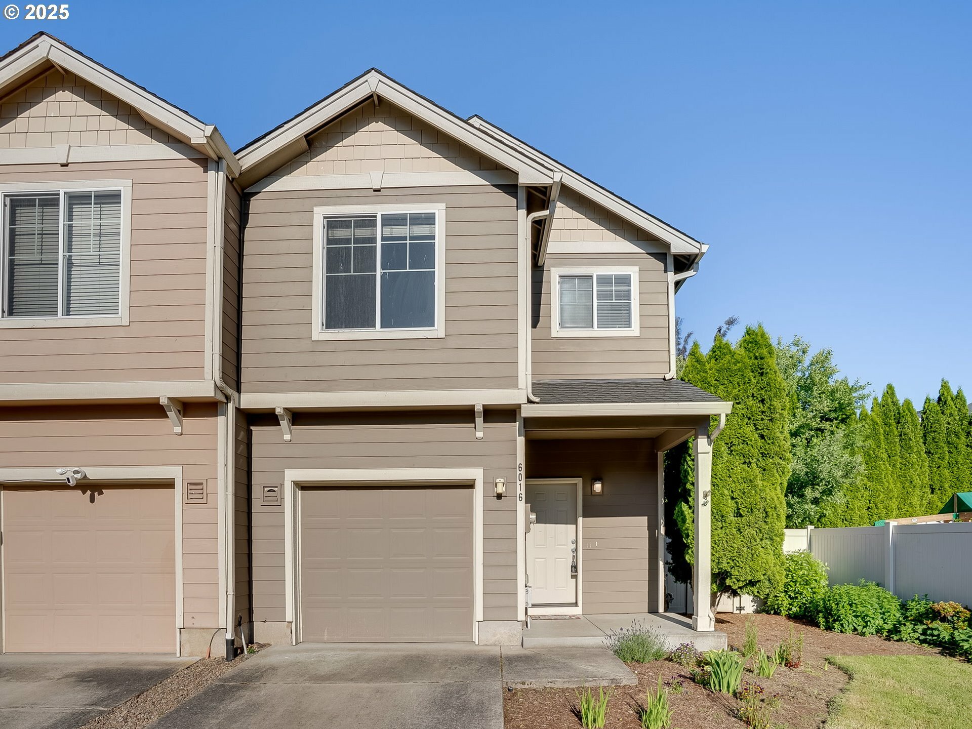 Property Photo:  6016 NE 81st Ave  WA 98662 
