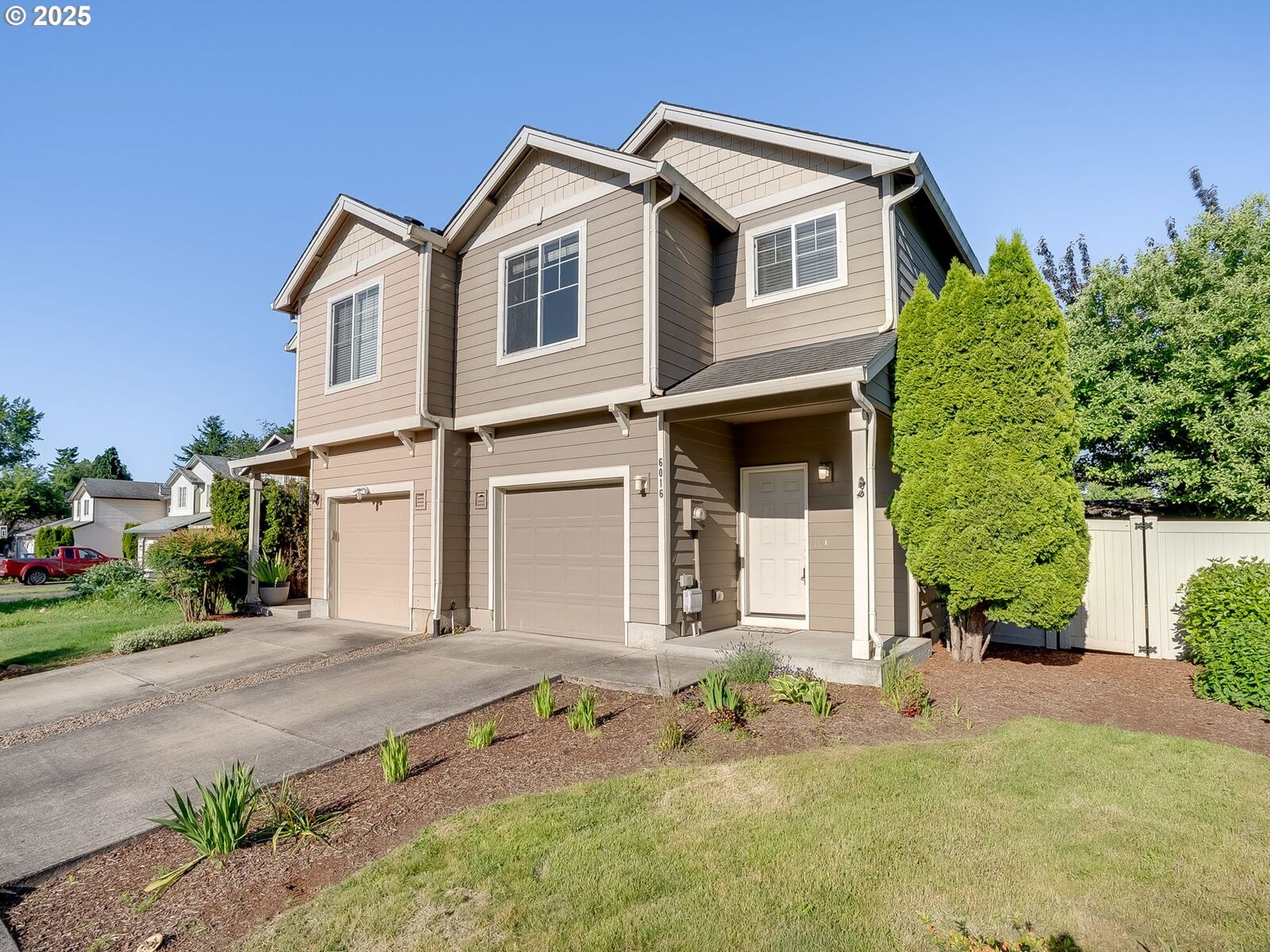 Property Photo:  6016 NE 81st Ave  WA 98662