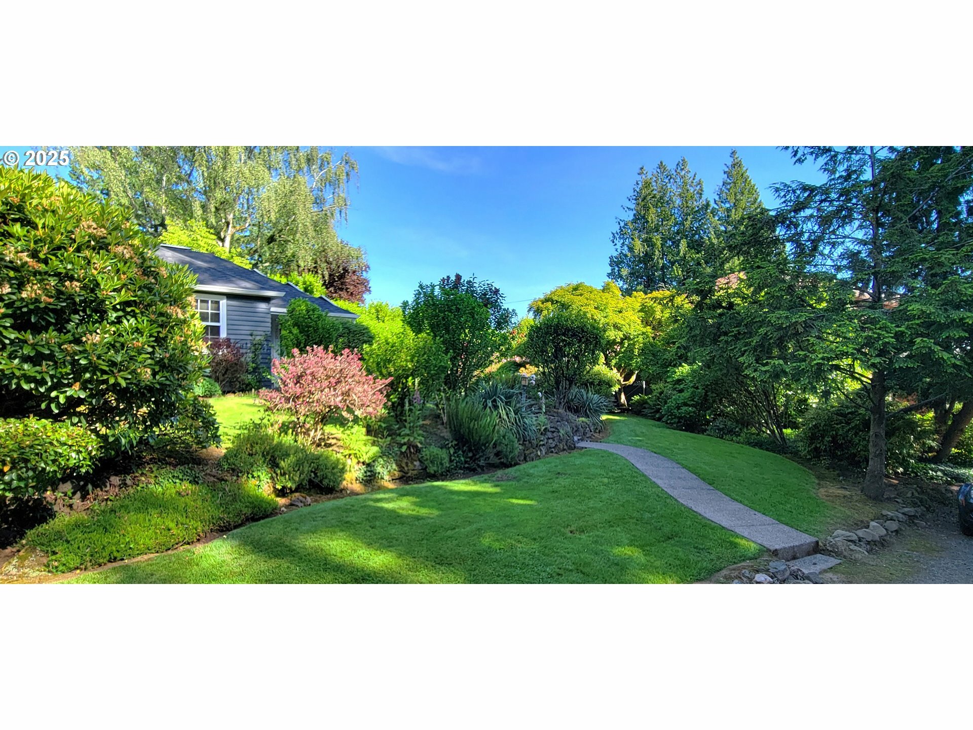 Property Photo: 7250 SW Benz Park Dr OR 97225