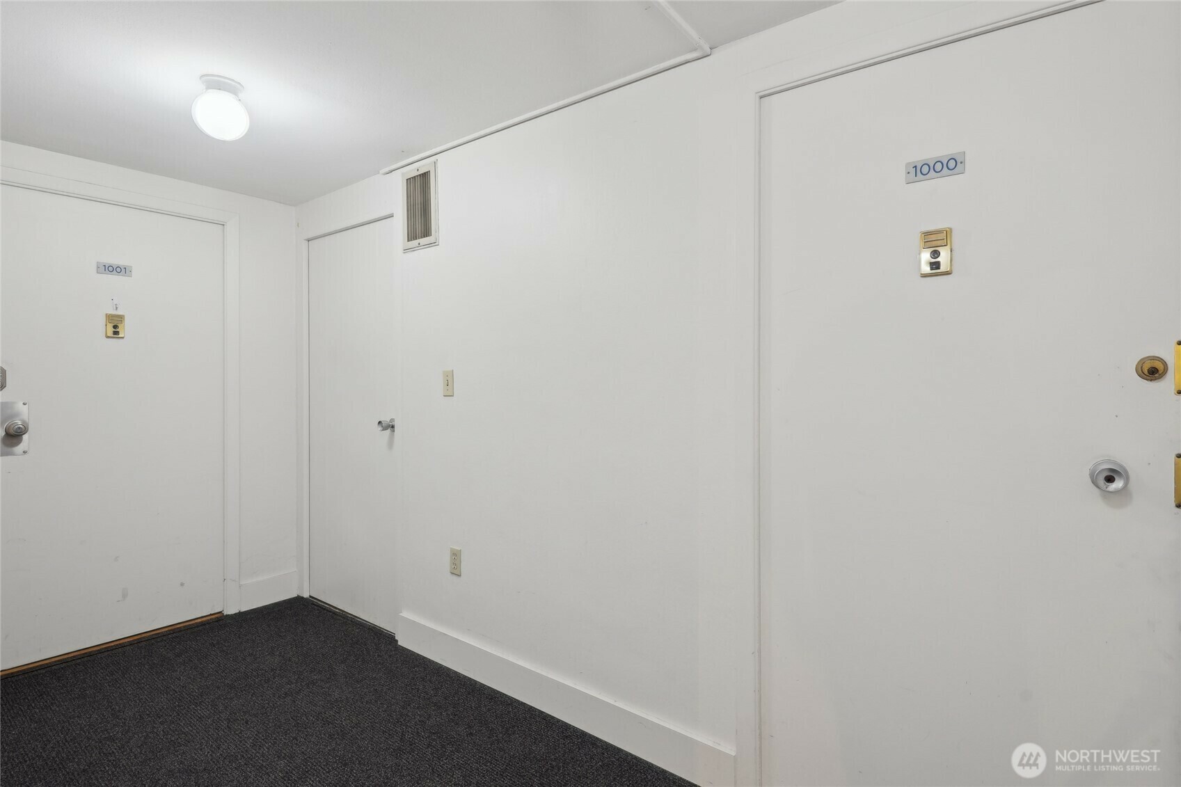Property Photo: 1200 Boylston Avenue 1000 WA 98101