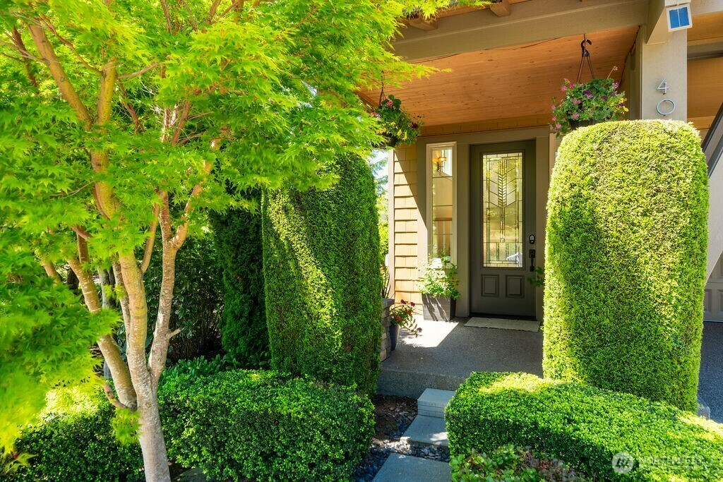 Property Photo:  4053  Wells Avenue N  WA 98056 